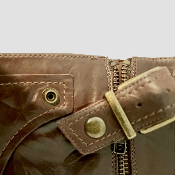 Gianni Bini mid-calf boots. Brown leather with buckle accents. - Picture 4 of 8